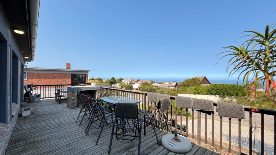 5 Bedroom Property for Sale in Dana Bay Western Cape